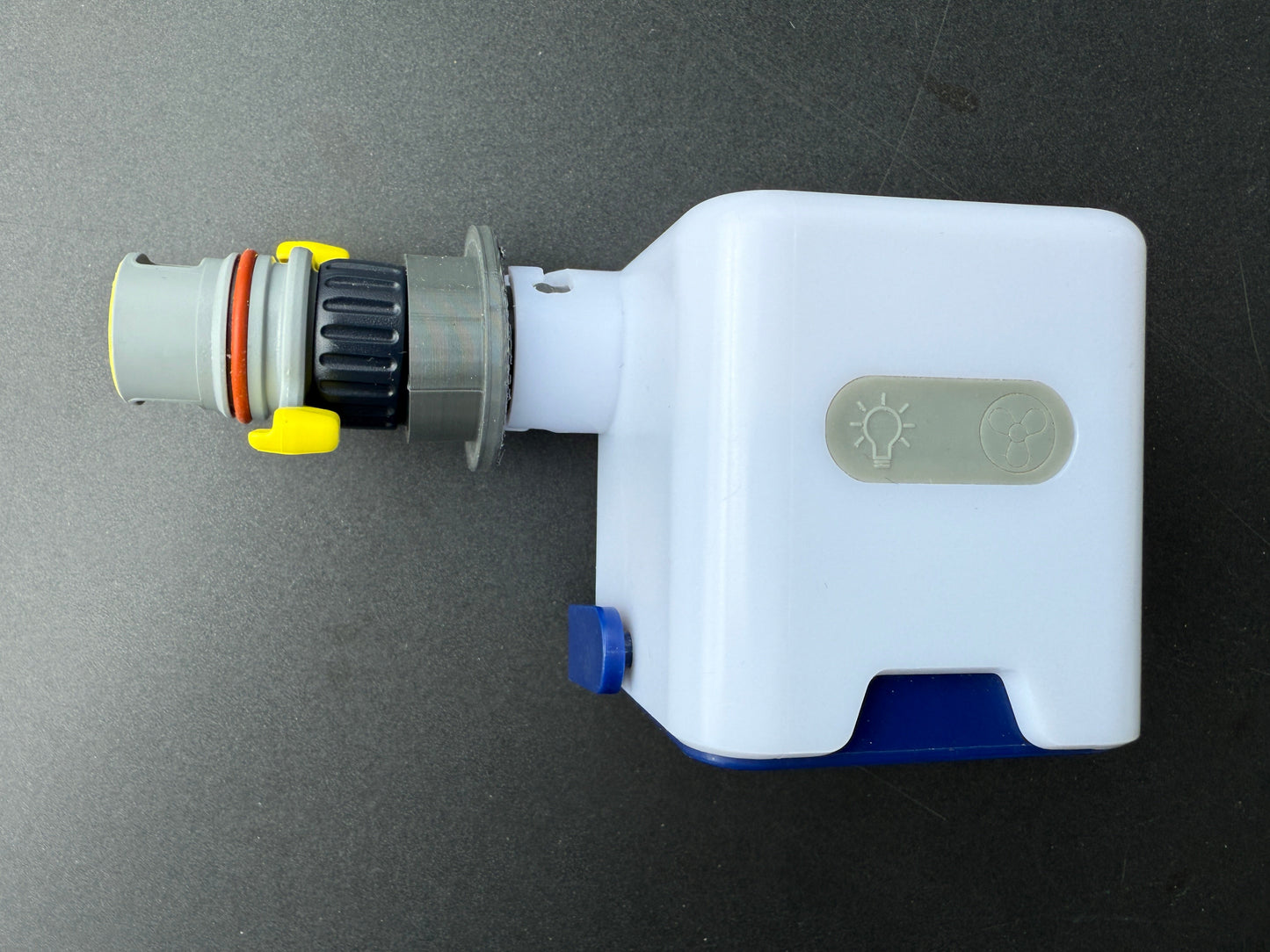 3D-Druckfile zum Gratis Runterladen: Inflationsadapter für das THERMAREST WingLock™-Ventil, passend für die Karabinerhalterung von EXPED Elektro-Pumpen wie Widget und Megapump