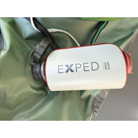 3D-Druckfile zum Gratis Runterladen: Adapter für das Aufblasventil des NORTIK Packboots sowie grossem Flachventil von KAIKIELLA, WECHSEL UND EXPED zur Karabinerfassung von Exped Mega Pump und Widget Pump